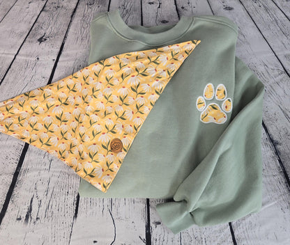 Chic Personalized Dog Bandana and Sweatshirt Set for Stylish Dog Moms